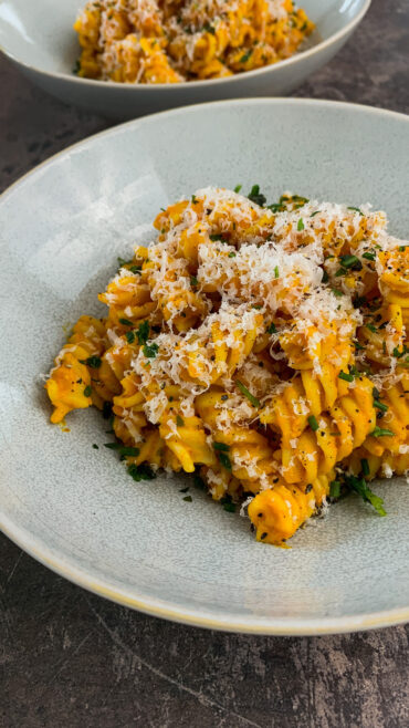 Cremige Kürbis-Pasta mit Parmesan