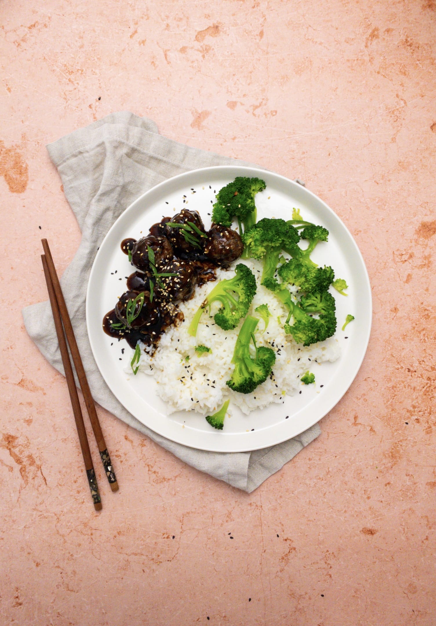 Saftige Teriyaki-Bällchen aus dem Ofen auf Reis mit Brokkoli - Mimi ... Saftige Teriyaki-Bällchen aus dem Ofen auf Reis mit Brokkoli - Mimi ...