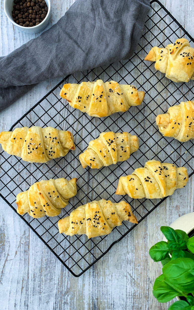 Croissants mit Lachsfüllung