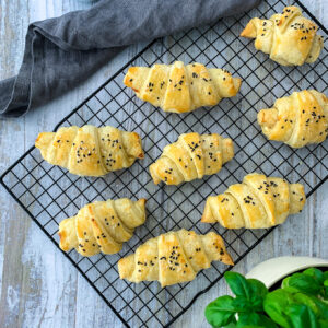 Croissants mit Lachsfüllung