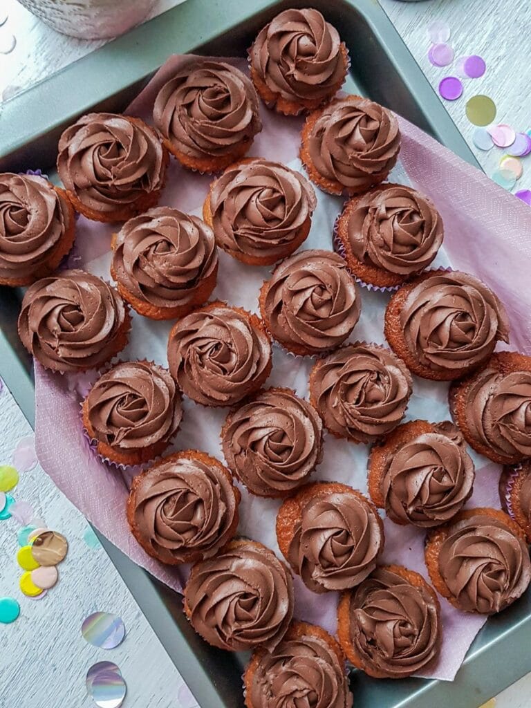 Schoko-Himbeer-Cupcakes
