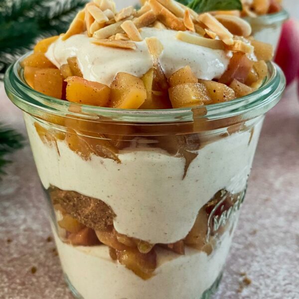 Einfaches Schichtdessert: Apfel-Spekulatius-Traum - Genussvolle ... Einfaches Schichtdessert: Apfel-Spekulatius-Traum - Genussvolle ...