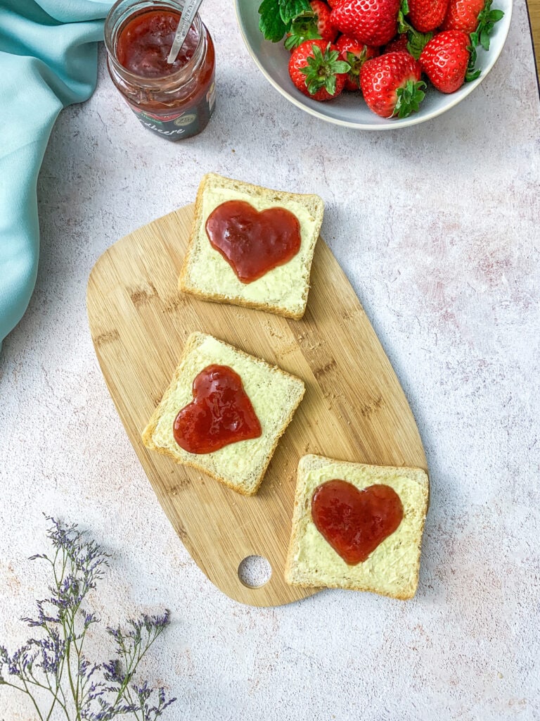 Herztoast-mit-Marmelade