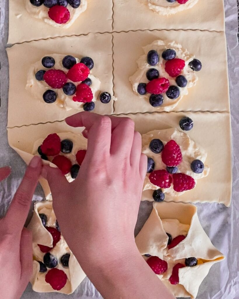 Blätterteigtaschen - süßes Plundergebäck schnell und einfach