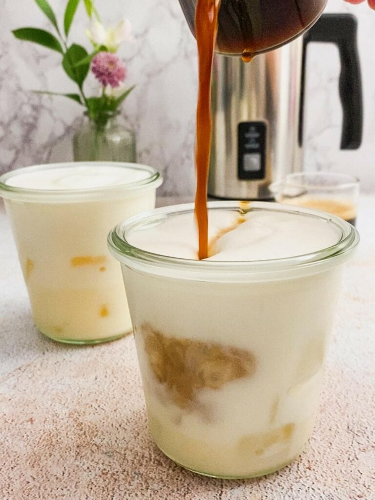 SommergetrÀnk mit Koffeinkick: Kokos-Eiskaffee