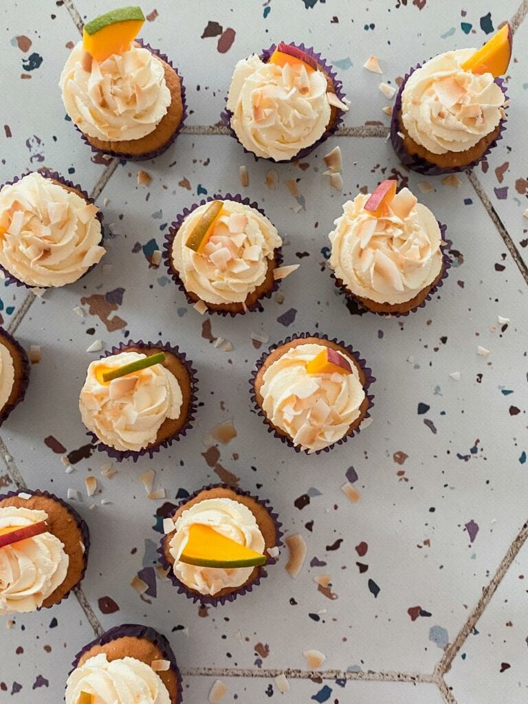 Mango-Muffins mit Kokoscreme Rezept