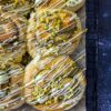 Hefeschnecken mit Pistazienfüllung und weißer Schokolade