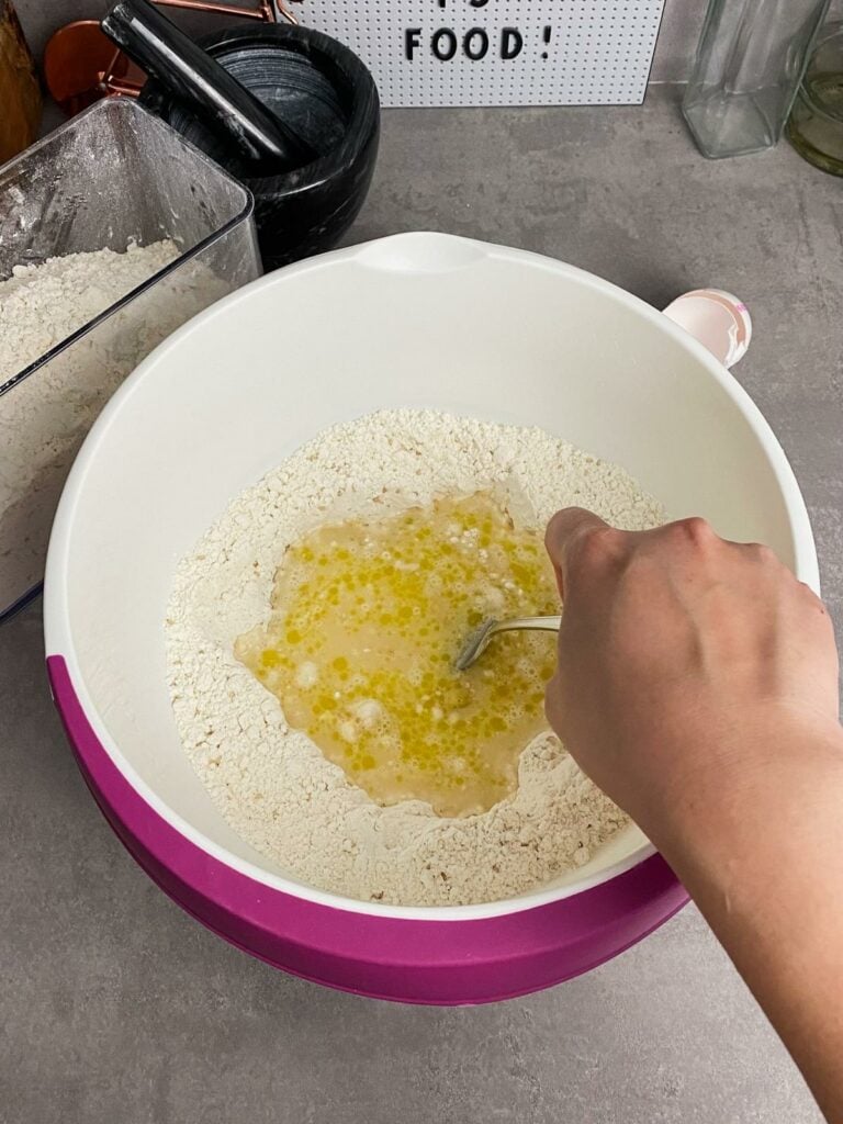 Flammkuchenteig Schritt-für-Schritt-Anleitung
