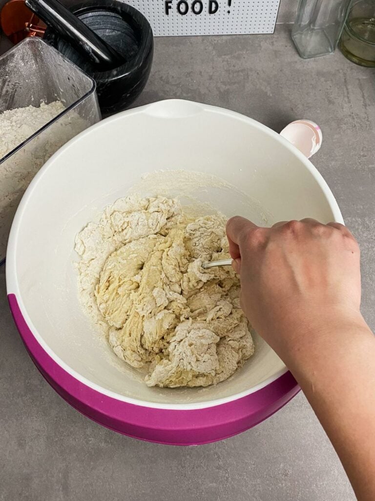Flammkuchenteig Schritt-für-Schritt-Anleitung