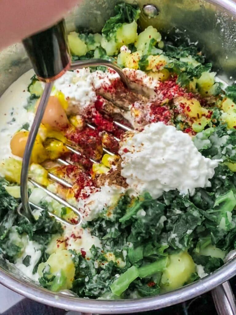 Grünkohl-Kürbis-Kartoffelbrei mit Bergwurst