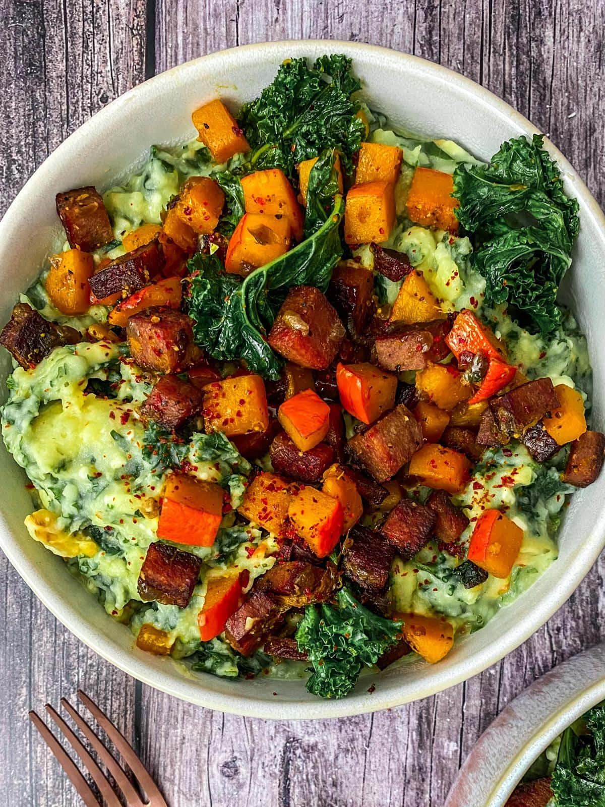 Kartoffelbrei mit Grünkohl, Kürbis und Bergwurst – Comfort Food für ...