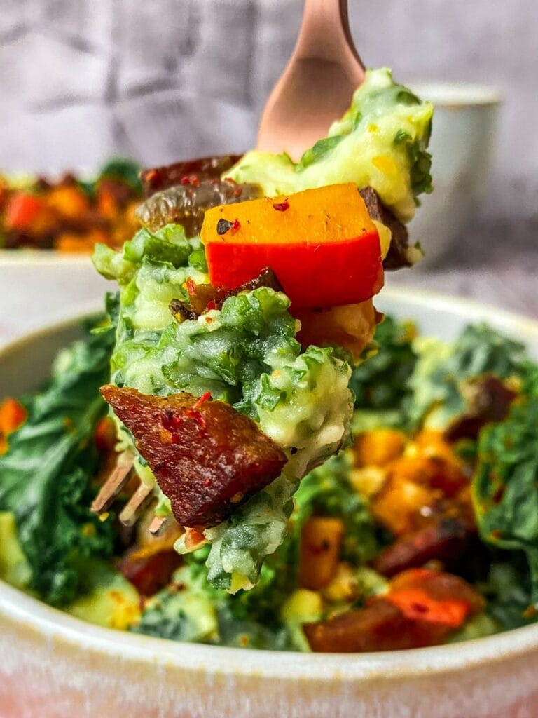 Grünkohl-Kürbis-Kartoffelbrei mit Bergwurst