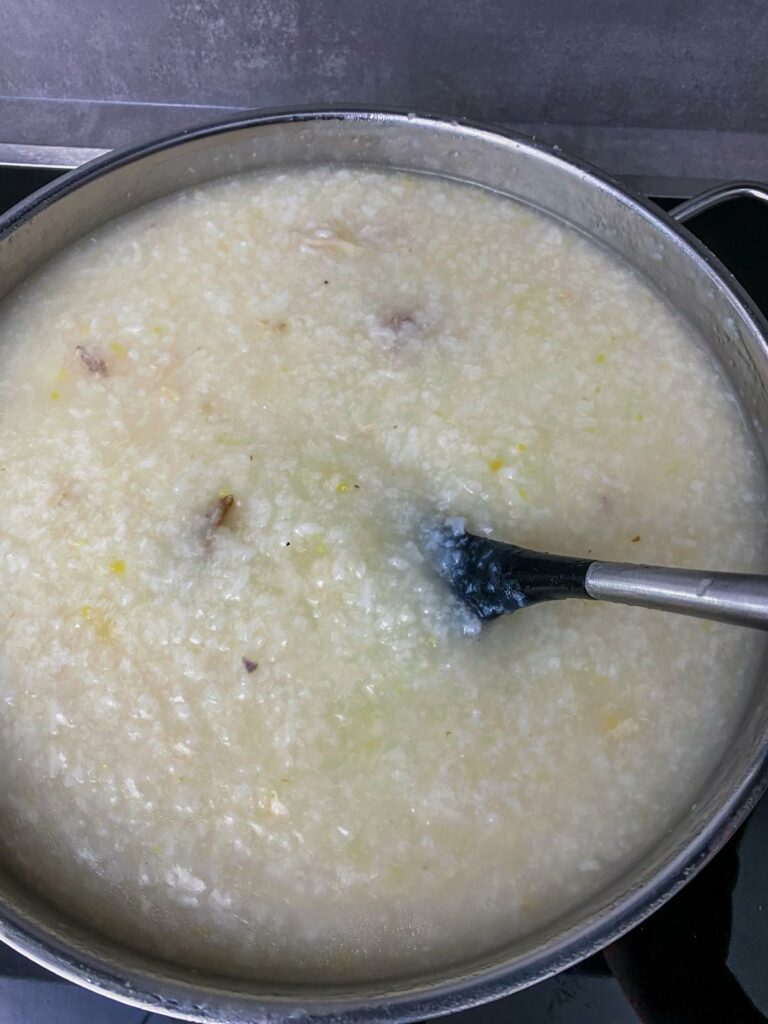 Cháo Gà, vietnamesische Reissuppe mit Hühnchen - einfaches, authentisches Rezept