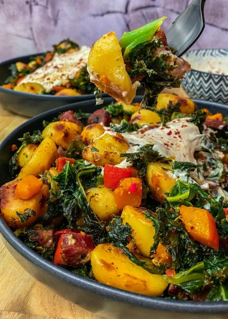 Grünkohl Pfanne mit Kürbis, Mettenden und Knödeln - schnelle Feierabendküche Rezept