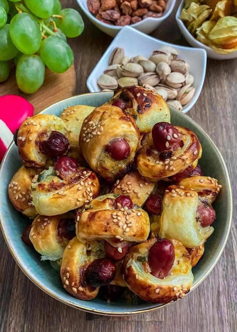 Würstchen im Schlafrock einfaches Snack Rezept