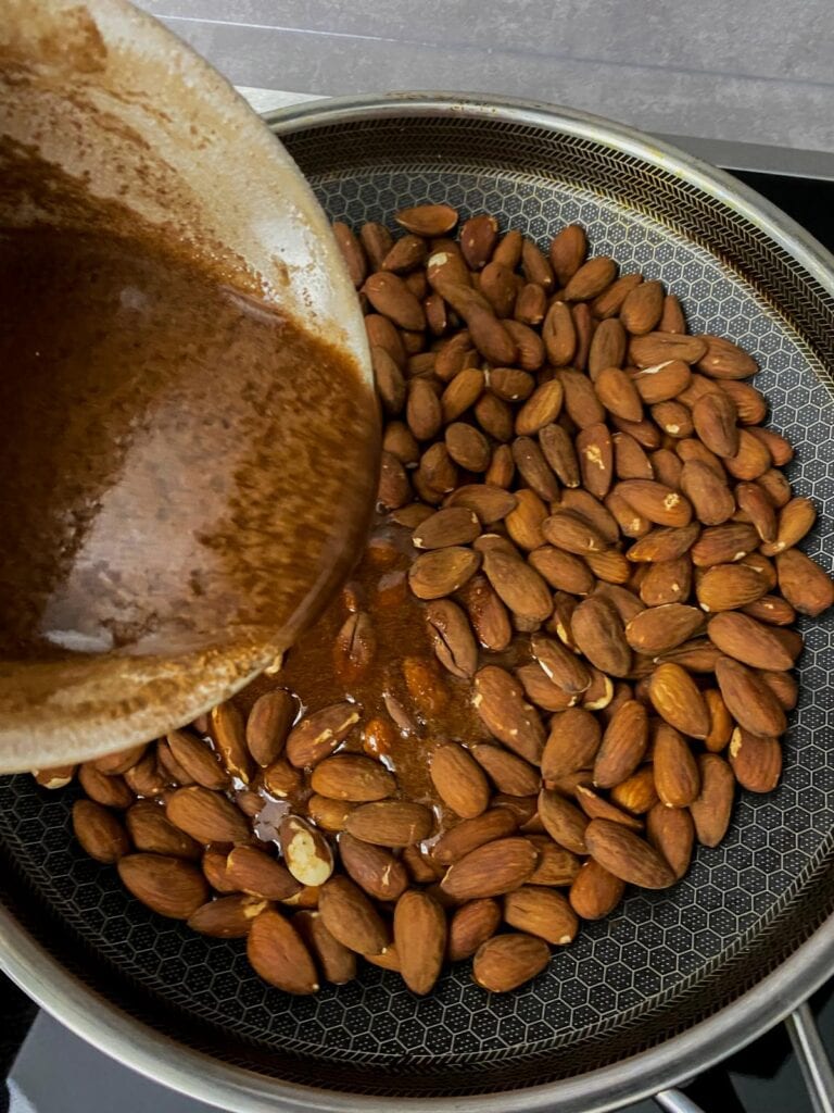 Einfaches Rezept für gebrannte Mandeln