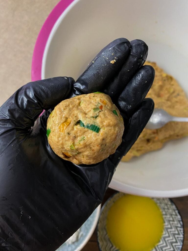 Würzige Brötchen-Sonne mit Lauch, Parmesan und getrockneten Tomaten
