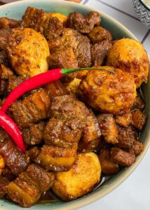 Thịt Kho Trứng Rezept