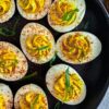 Einfaches Rezept für gefüllte Eier-Hälften