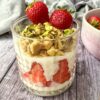 Gesundes High Protein Erdbeer Pistazien Dessert