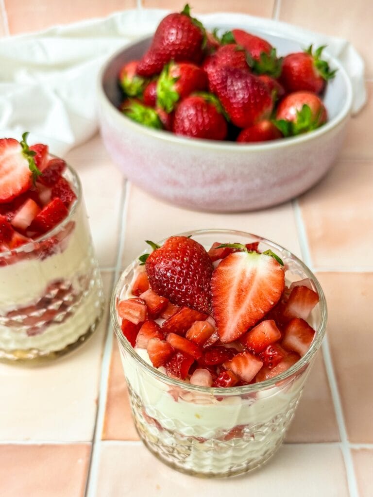 High Protein Erdbeer-Tiramisu