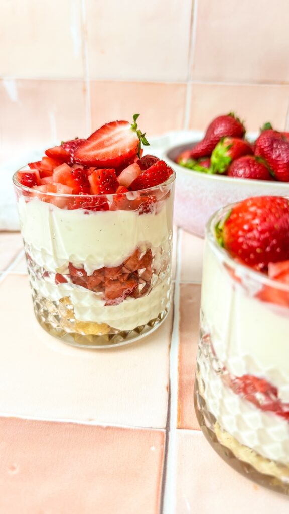 High Protein Erdbeer-Tiramisu