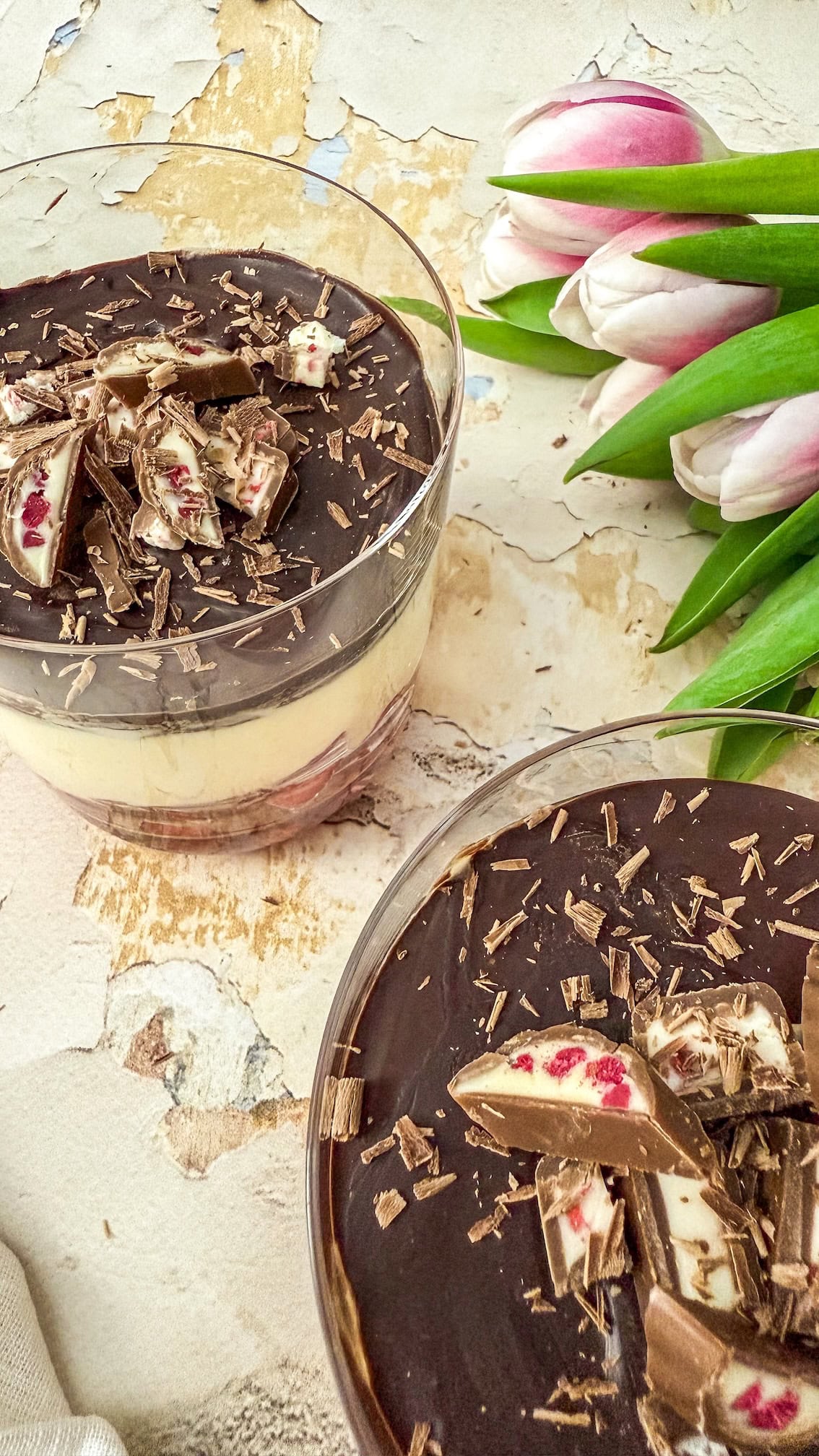 High Protein Yogurette Bowl mit frischen Erdbeeren – Schnell &amp; einfach ...