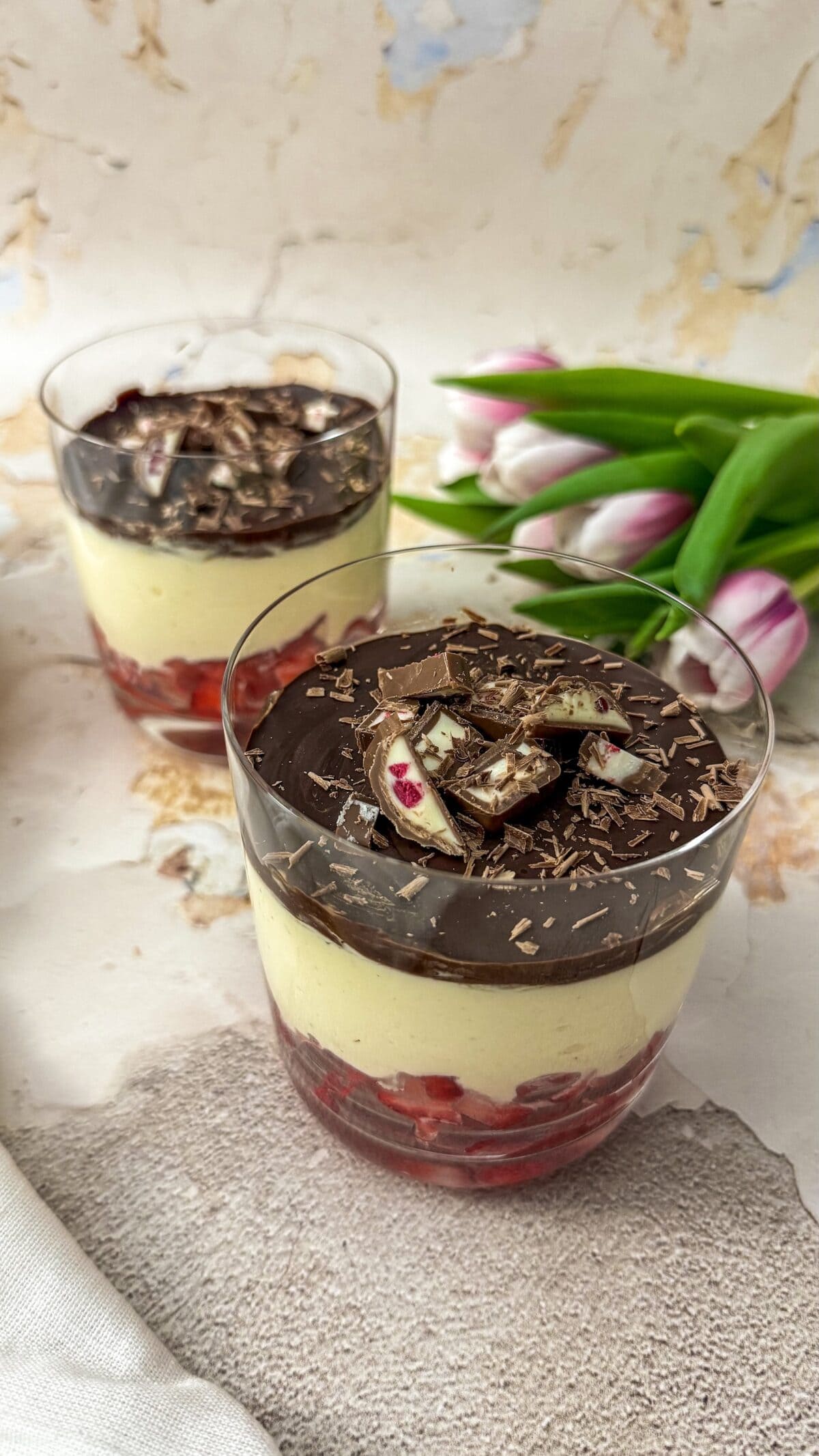 High Protein Yogurette Bowl mit frischen Erdbeeren – Schnell & einfach ... High Protein Yogurette Bowl mit frischen Erdbeeren – Schnell & einfach ...