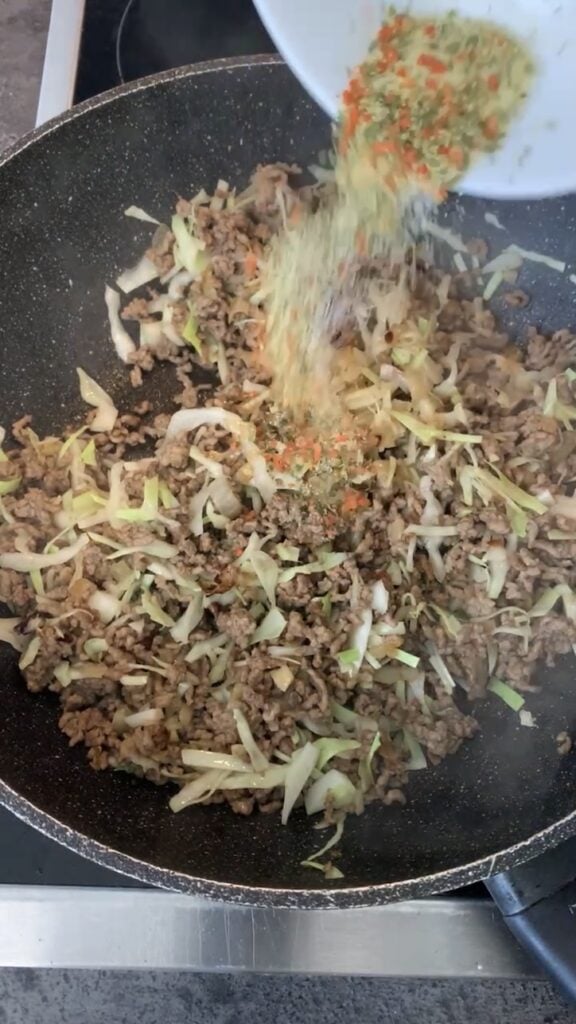 Einfache Piroschkifüllung Rezeptidee