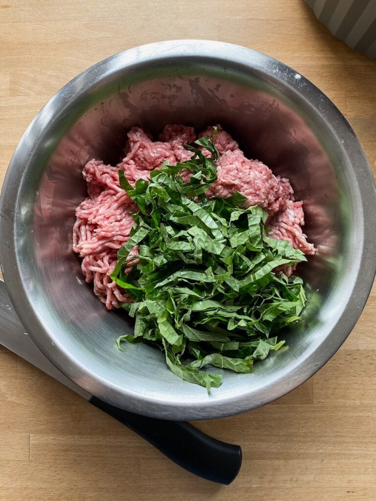Chả Lá Lốt - vietnamesische Hackfleichröllchen in Pfefferblättern