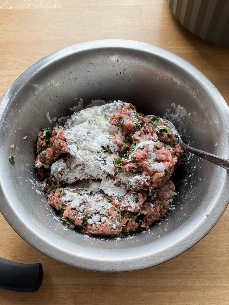 Chả Lá Lốt - vietnamesische Hackfleichröllchen in Pfefferblättern