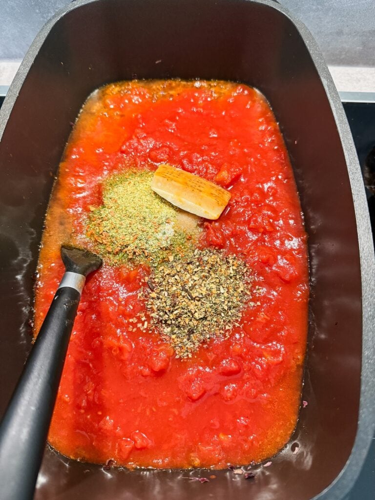 Hackbällchen in Tomatensauce Schritt-für-Schritt Rezept