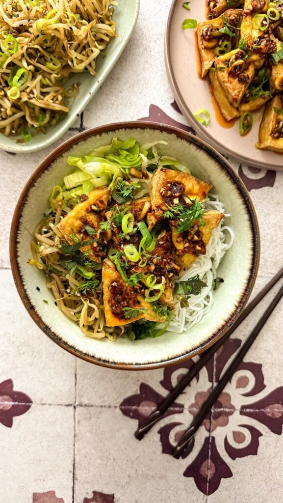 Crispy Garlic Tofu Bowl