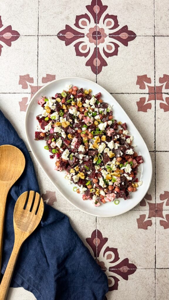 Rote Beetesalat mit Kichererbsen & Feta