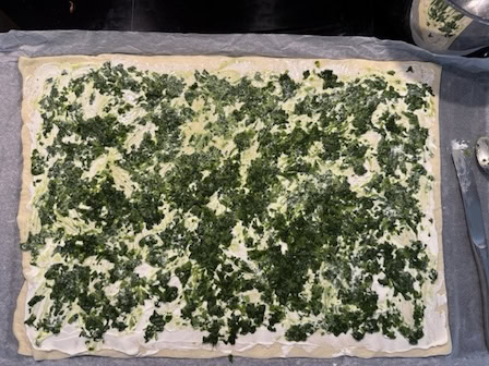 Bärlauchschnecken rollen