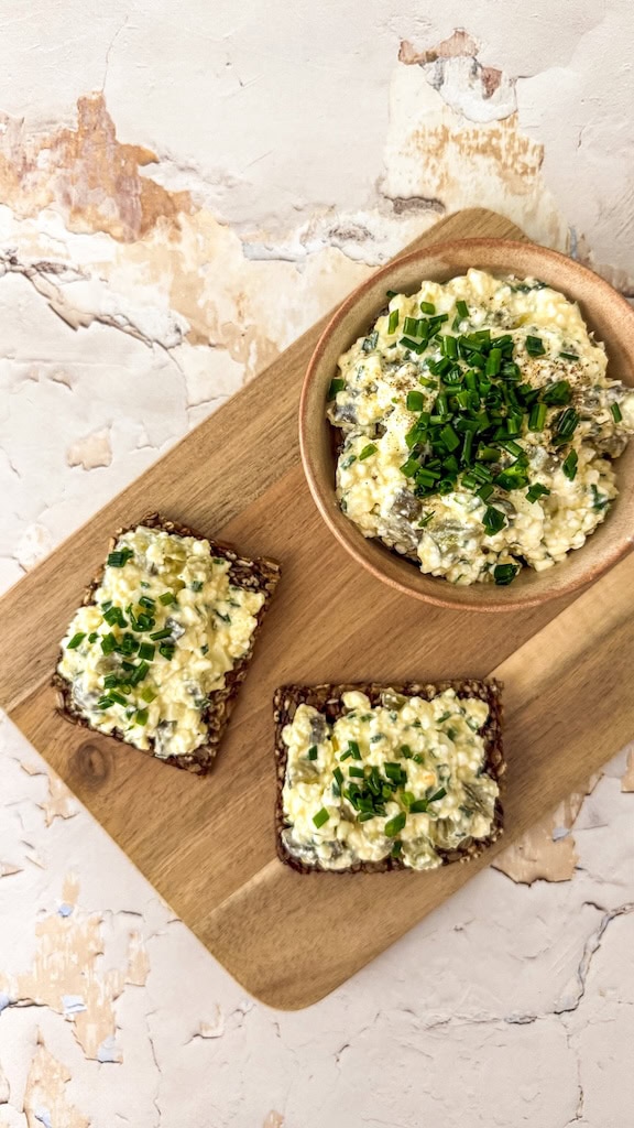 Eiersalat mit Hüttenkäse